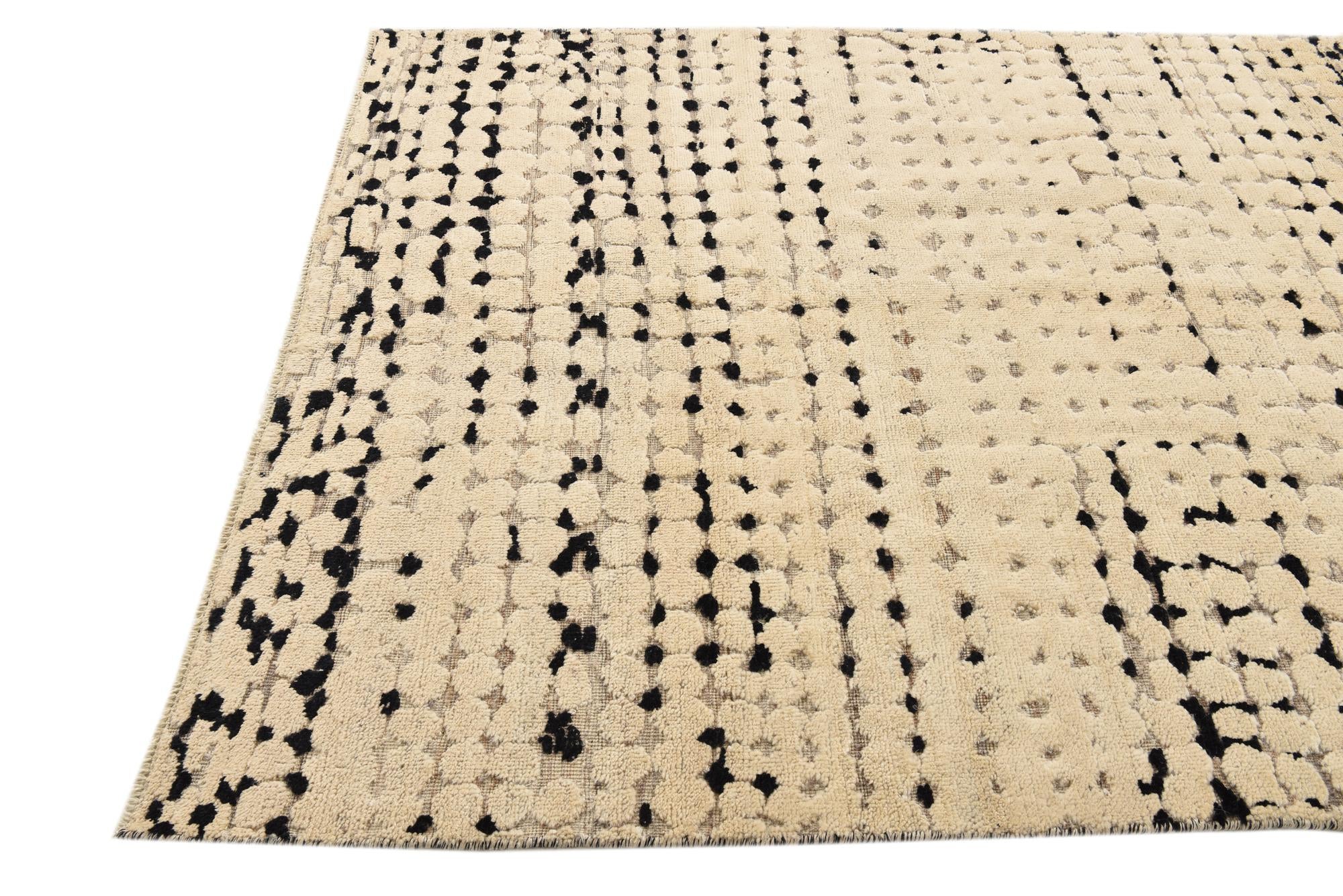 5' 6 x 7' 11 Hand Knotted Darya Wool Rug