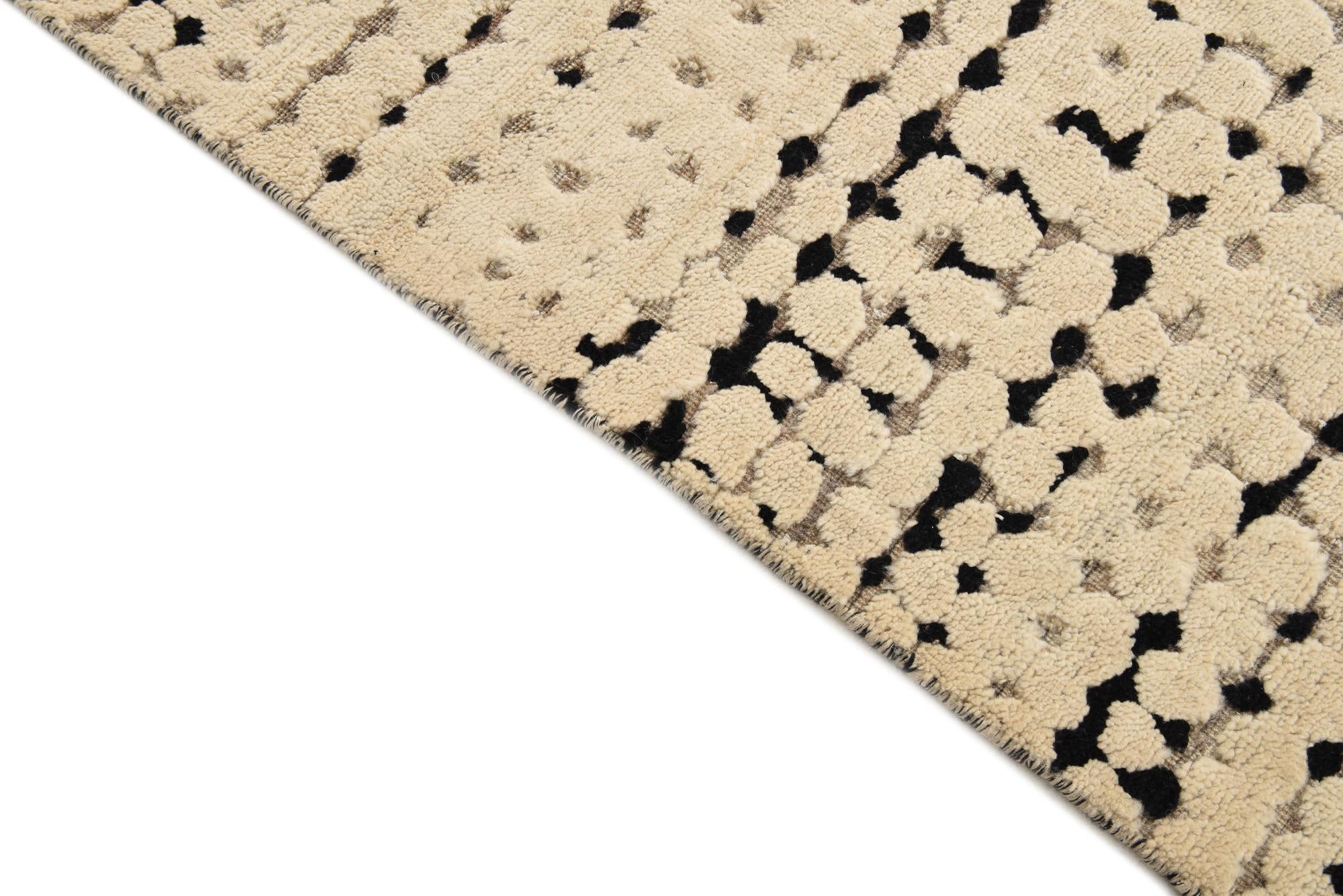 5' 6 x 7' 11 Hand Knotted Darya Wool Rug