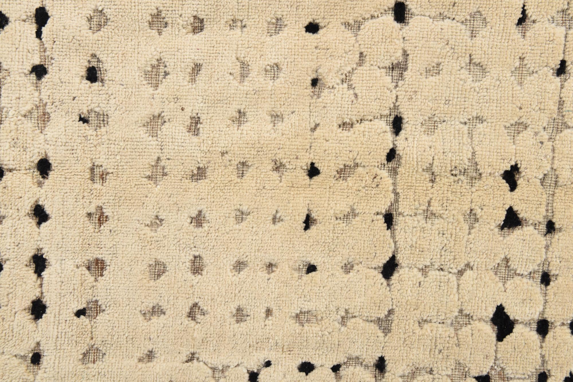 5' 6 x 7' 11 Hand Knotted Darya Wool Rug