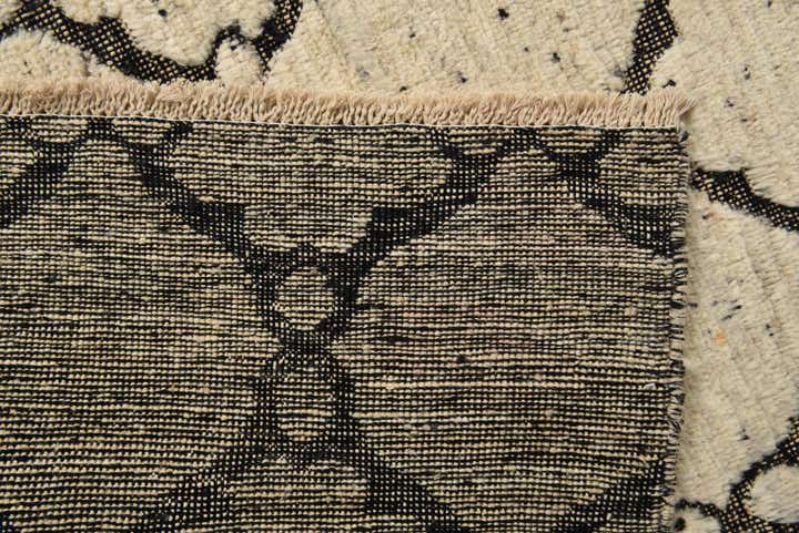 5' 7 x 7' 8 Hand Knotted Darya Wool Rug