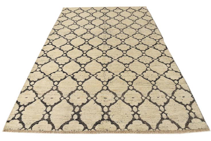 Detail image of 6' 7 x 9' 9 Hand Knotted Darya Wool Rug