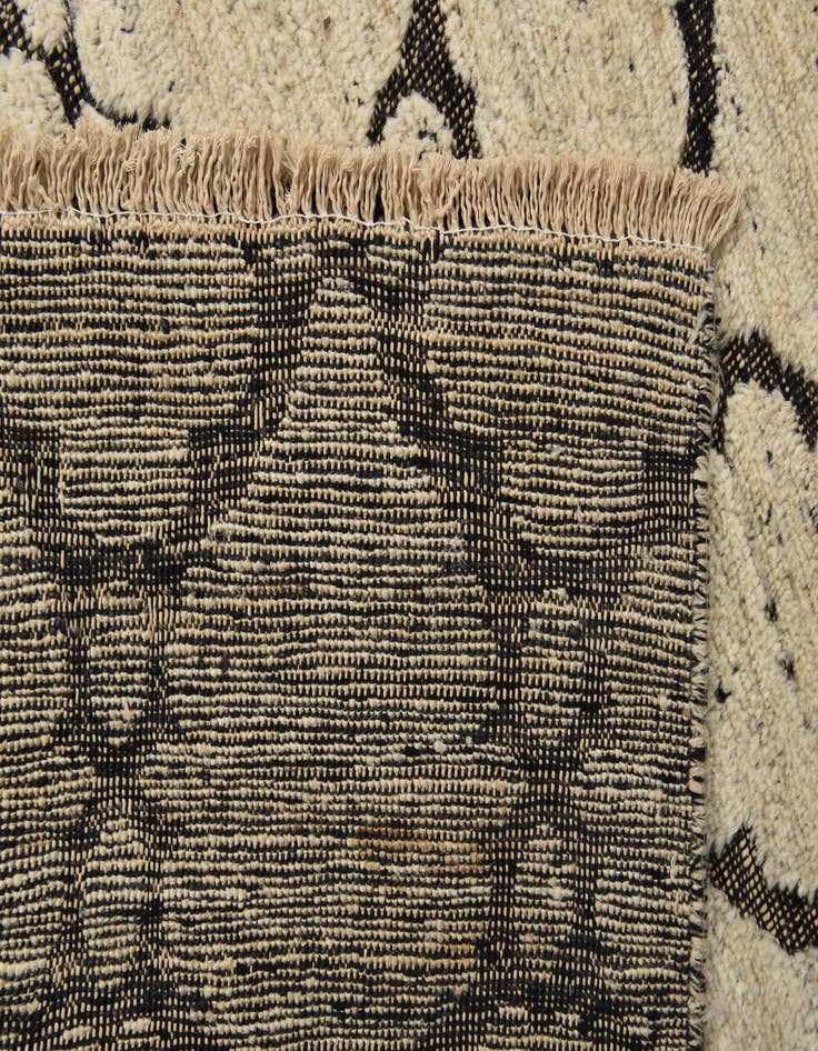 Detail image of 6' 7 x 9' 9  Hand Knotted Darya Wool Rug