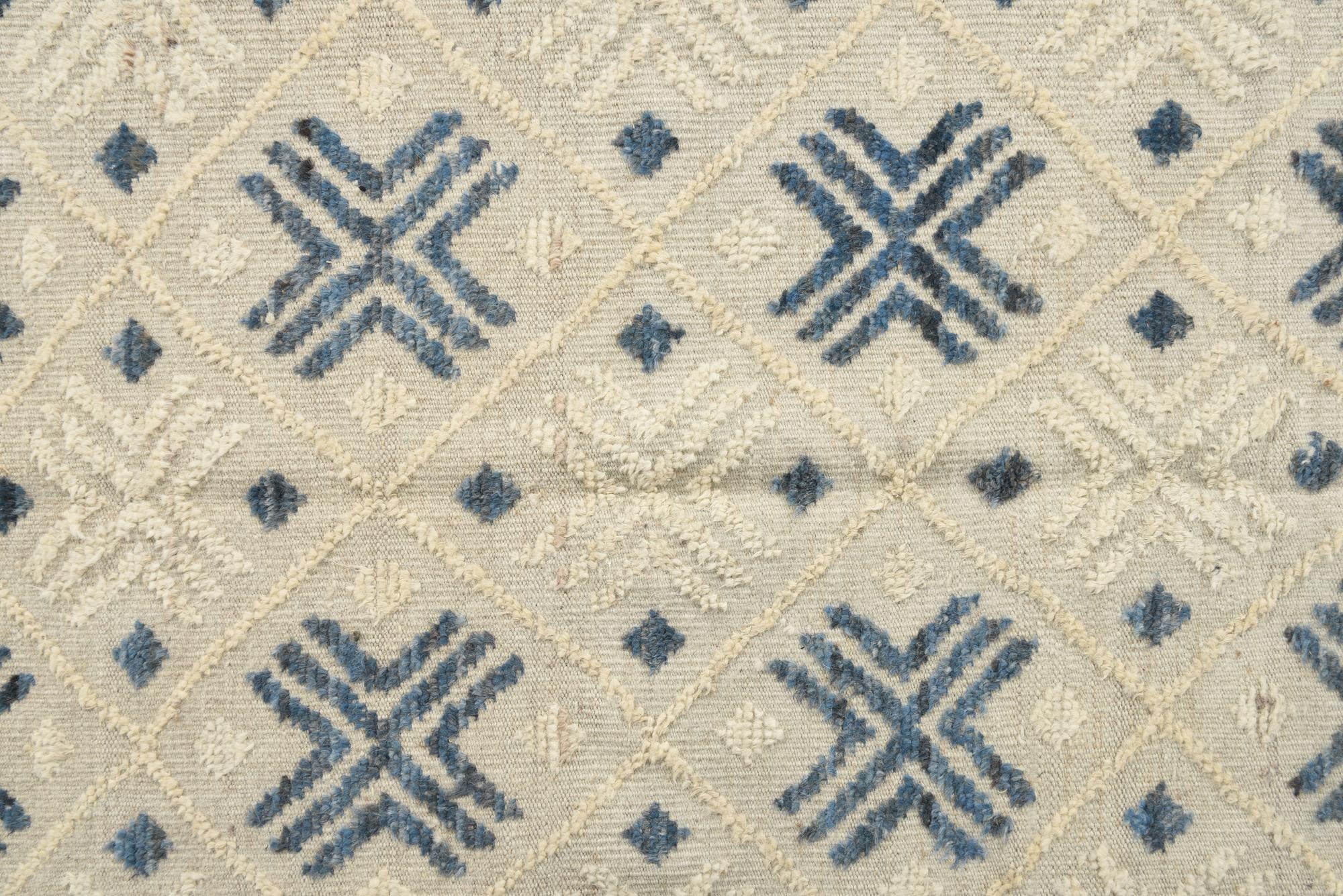 7' 7 x 10' 3 Hand Knotted Darya Wool Rug