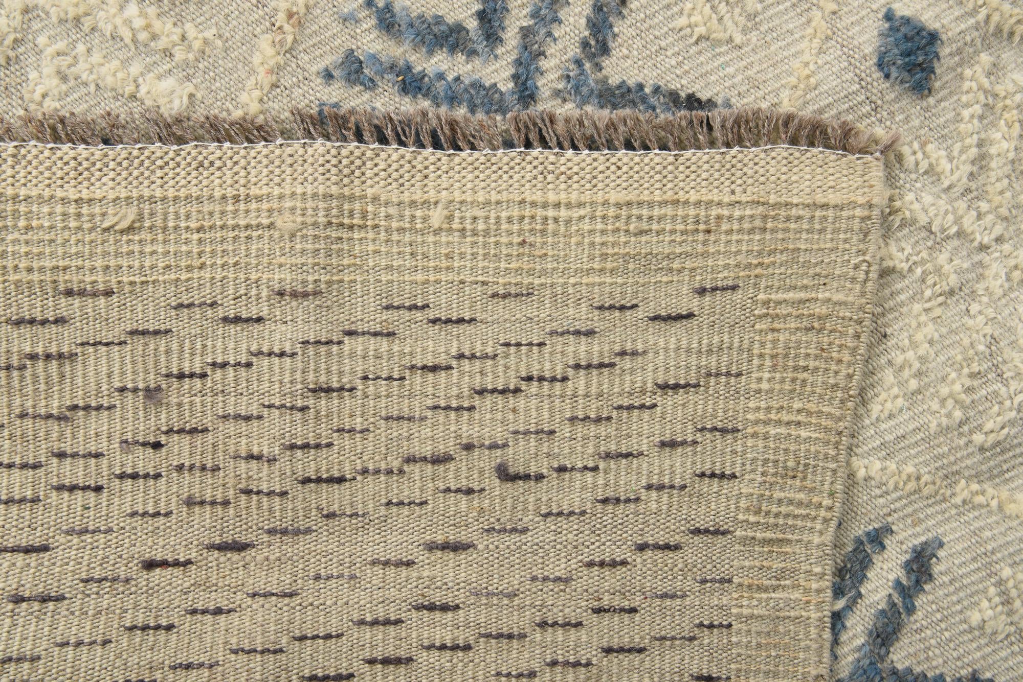 7' 7 x 10' 3 Hand Knotted Darya Wool Rug