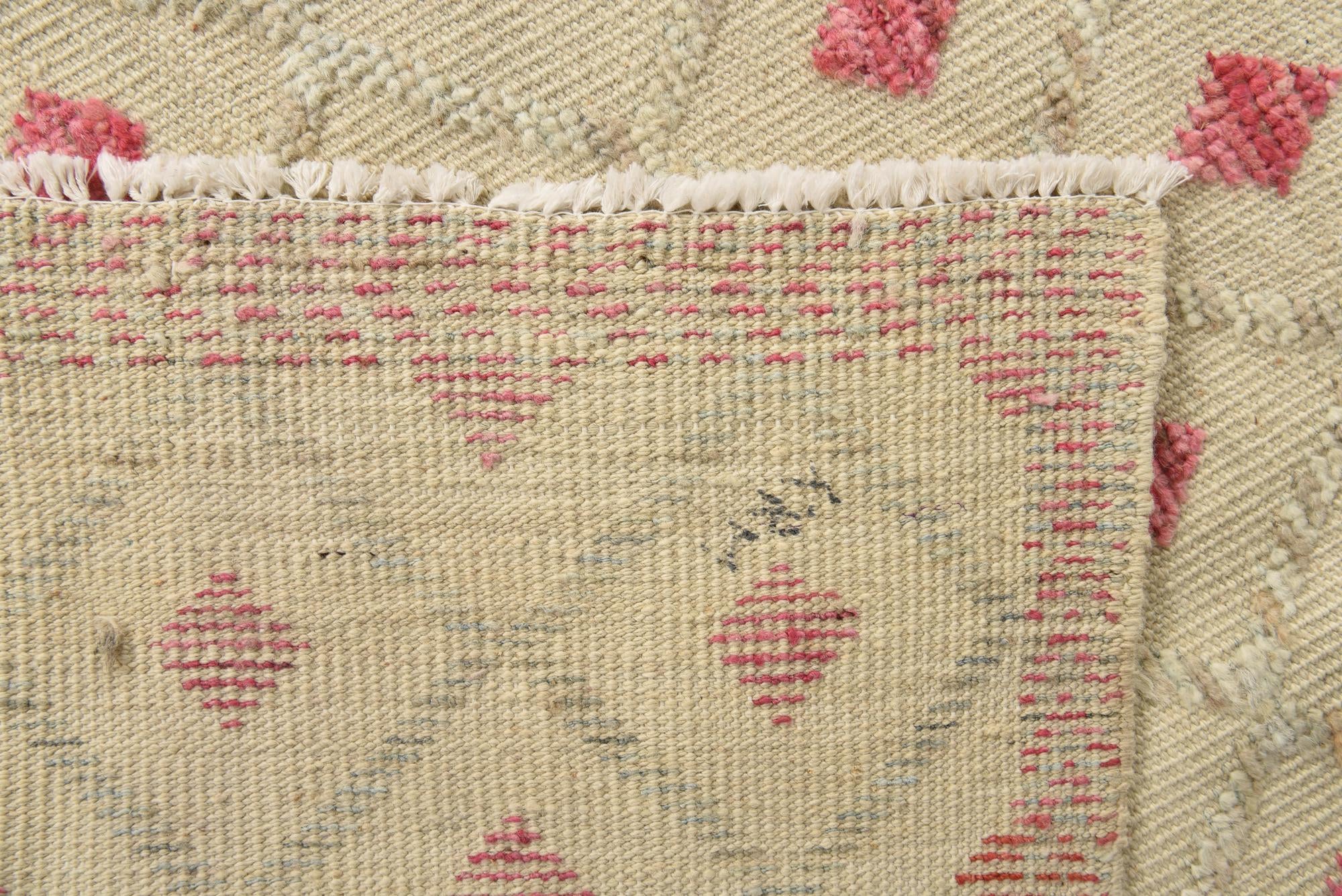 7' 11 x 10' 1 Hand Knotted Darya Wool Rug