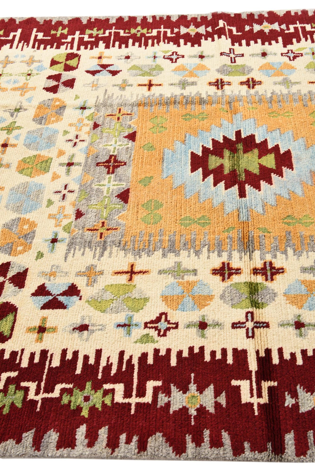 5' 6 x 7' 10 Hand Knotted Darya Rug