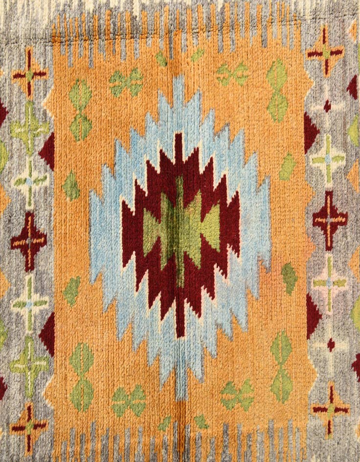 Detail image of 5' 6 x 7' 10  Hand Knotted Darya Rug