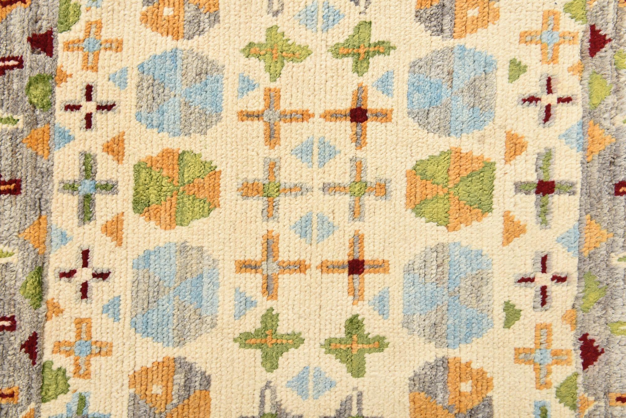 5' 6 x 7' 10 Hand Knotted Darya Rug