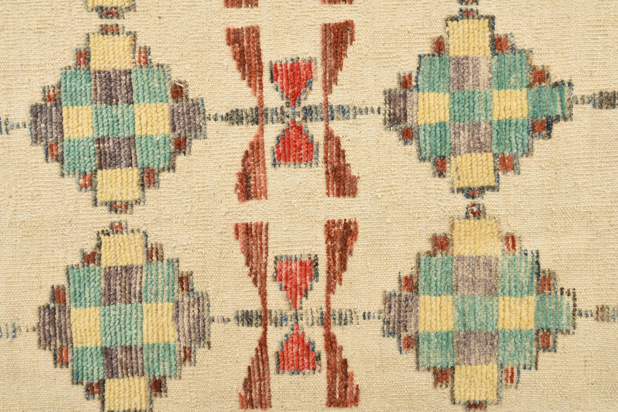 5' 7 x 8' 5 Hand Knotted Darya Wool Rug