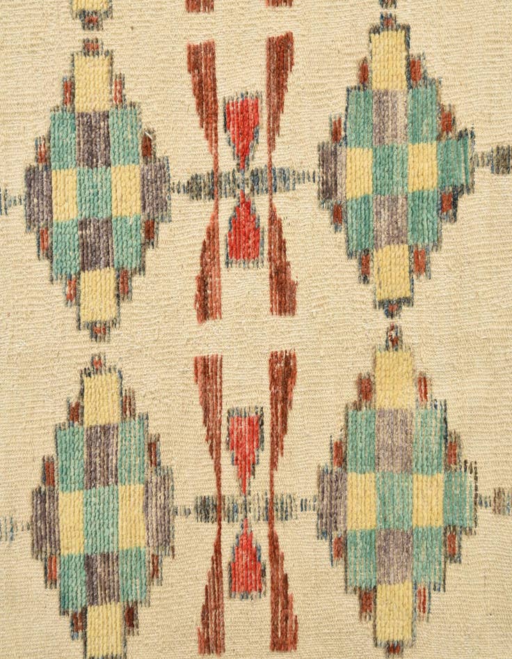 Detail image of 5' 7 x 8' 5  Hand Knotted Darya Wool Rug