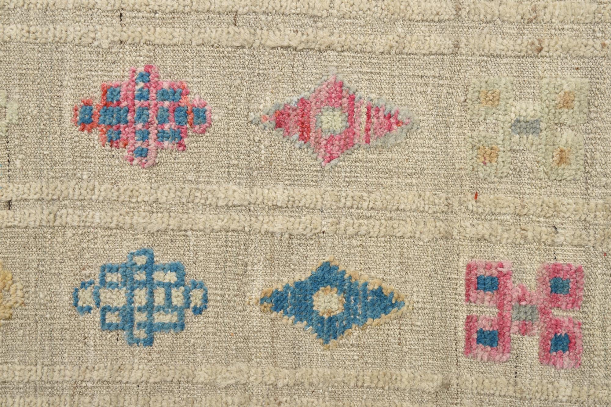 6' 5 x 10' 2 Hand Knotted Darya Wool Rug