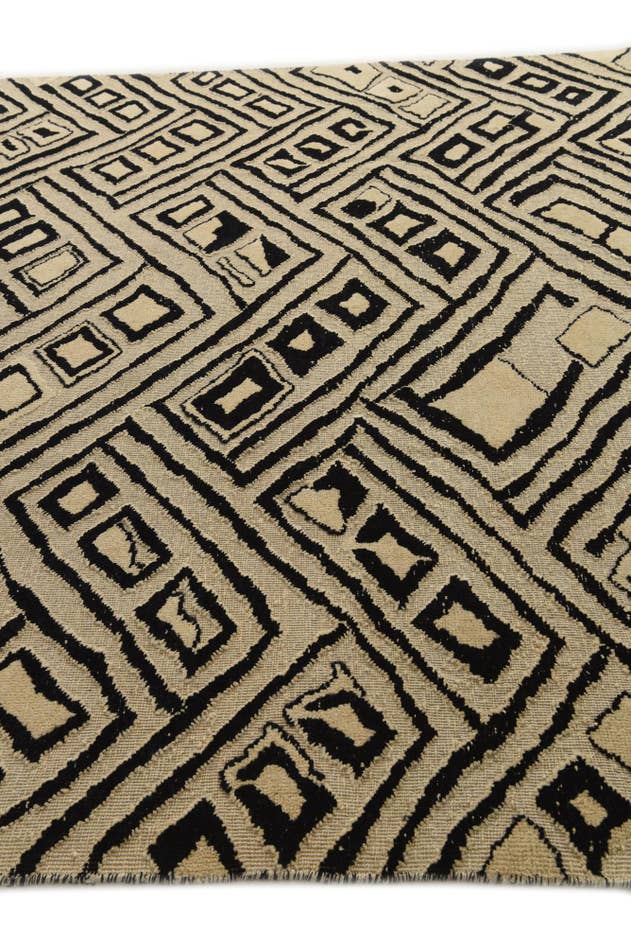 Detail image of 8' 4 x 10' 1 Hand Knotted Darya Wool Rug