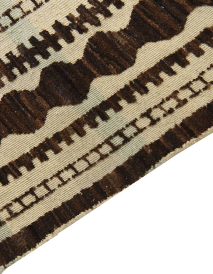 Detail image of 7' 10 x 10' 2  Hand Knotted Darya Wool Rug