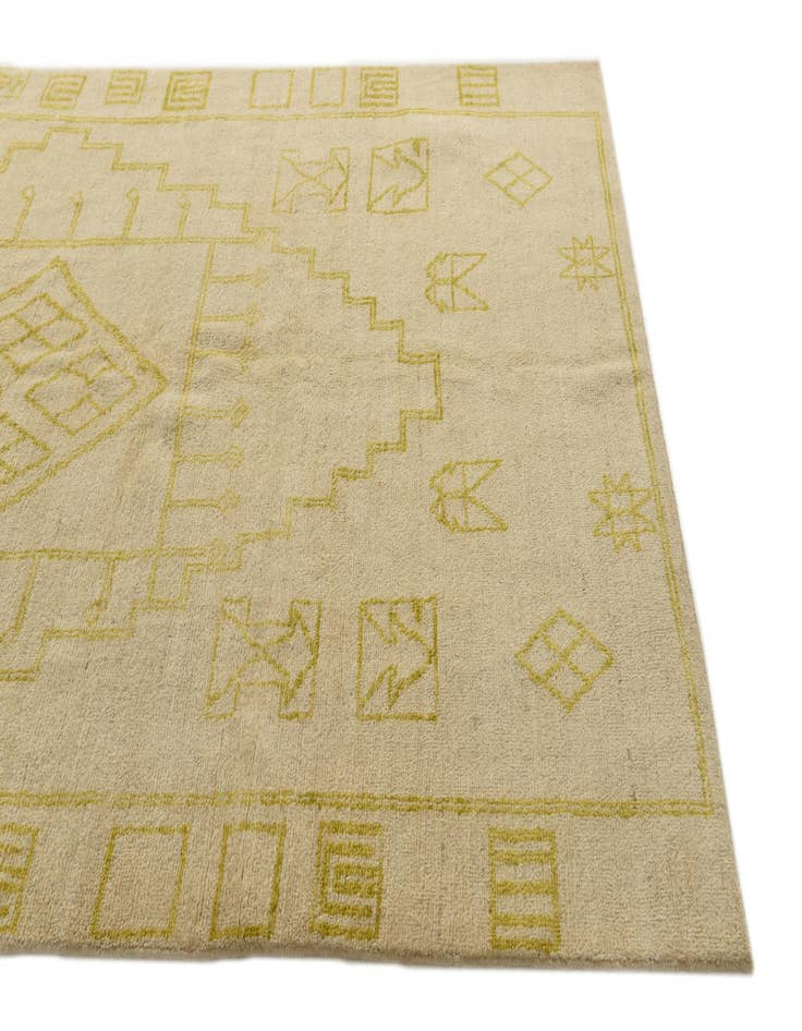 Detail image of 6' 3 x 10' 3  Hand Knotted Darya Wool Rug