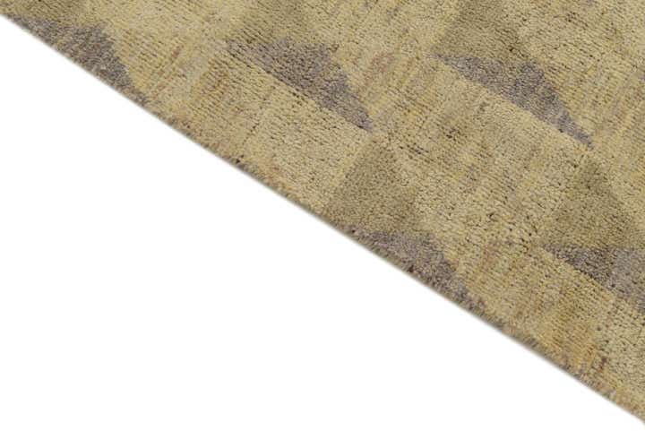 5' 7 x 8' 2 Hand Knotted Darya Wool Rug