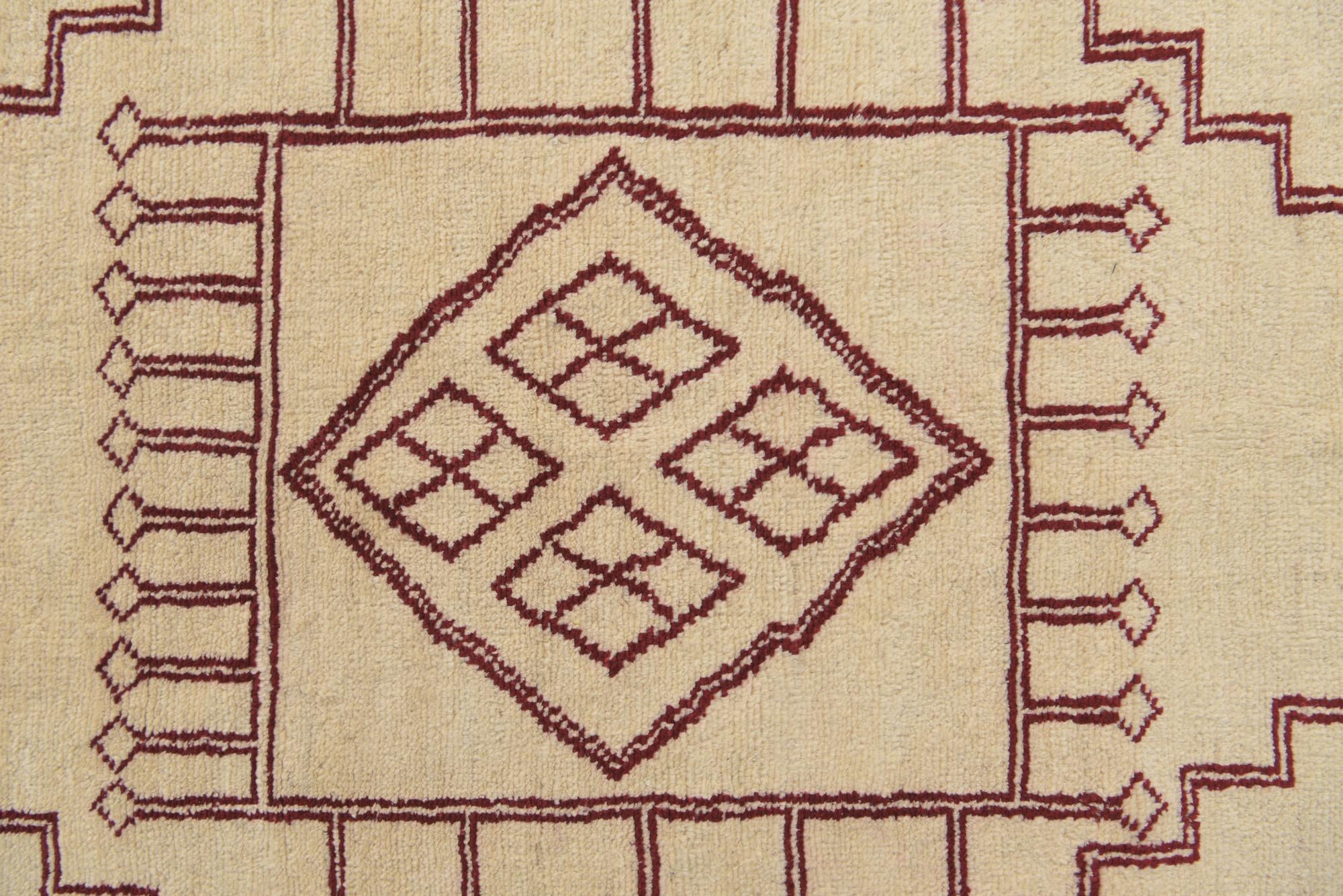 5' 5 x 8' Hand Knotted Darya Wool Rug