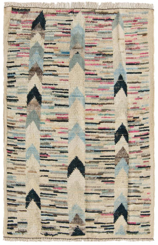 Detail image of 3' 7 x 6' 2 Hand Knotted Darya Wool Rug