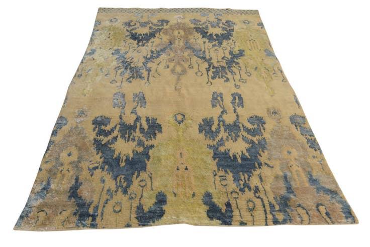 Detail image of 4' 10 x 7' 8 Hand Knotted Darya Rug