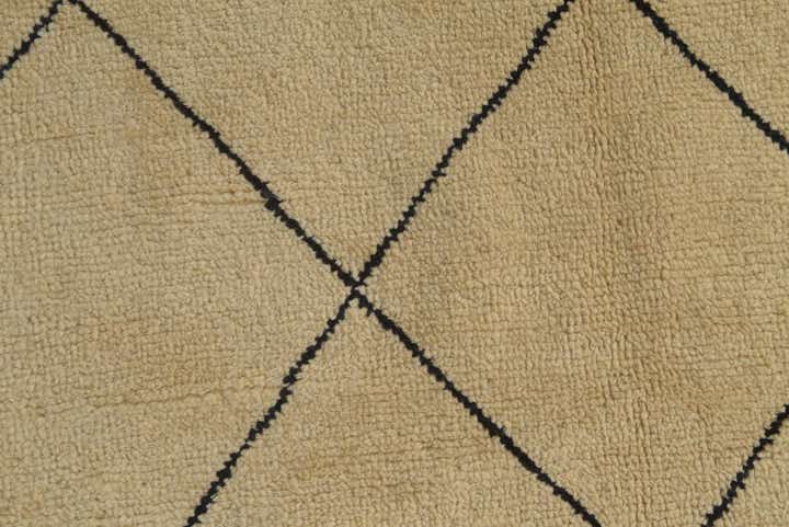 5' 6 x 8' Hand Knotted Darya Wool Rug