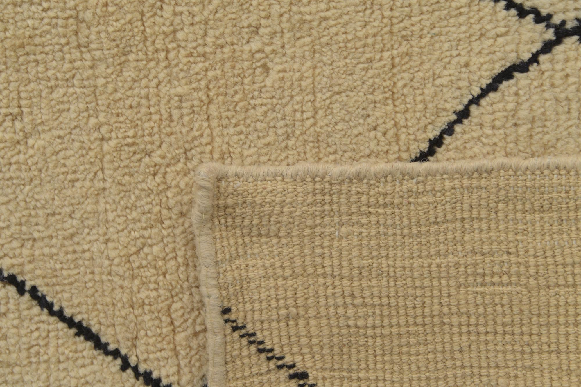 5' 6 x 8' Hand Knotted Darya Wool Rug