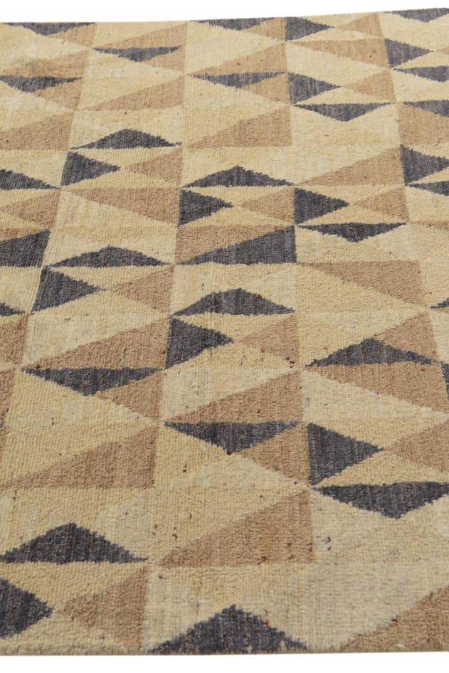 Detail image of 5' 10 x 8' 6 Hand Knotted Darya Wool Rug