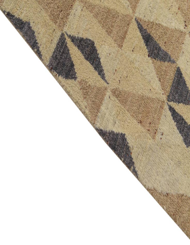 Detail image of 5' 10 x 8' 6  Hand Knotted Darya Wool Rug