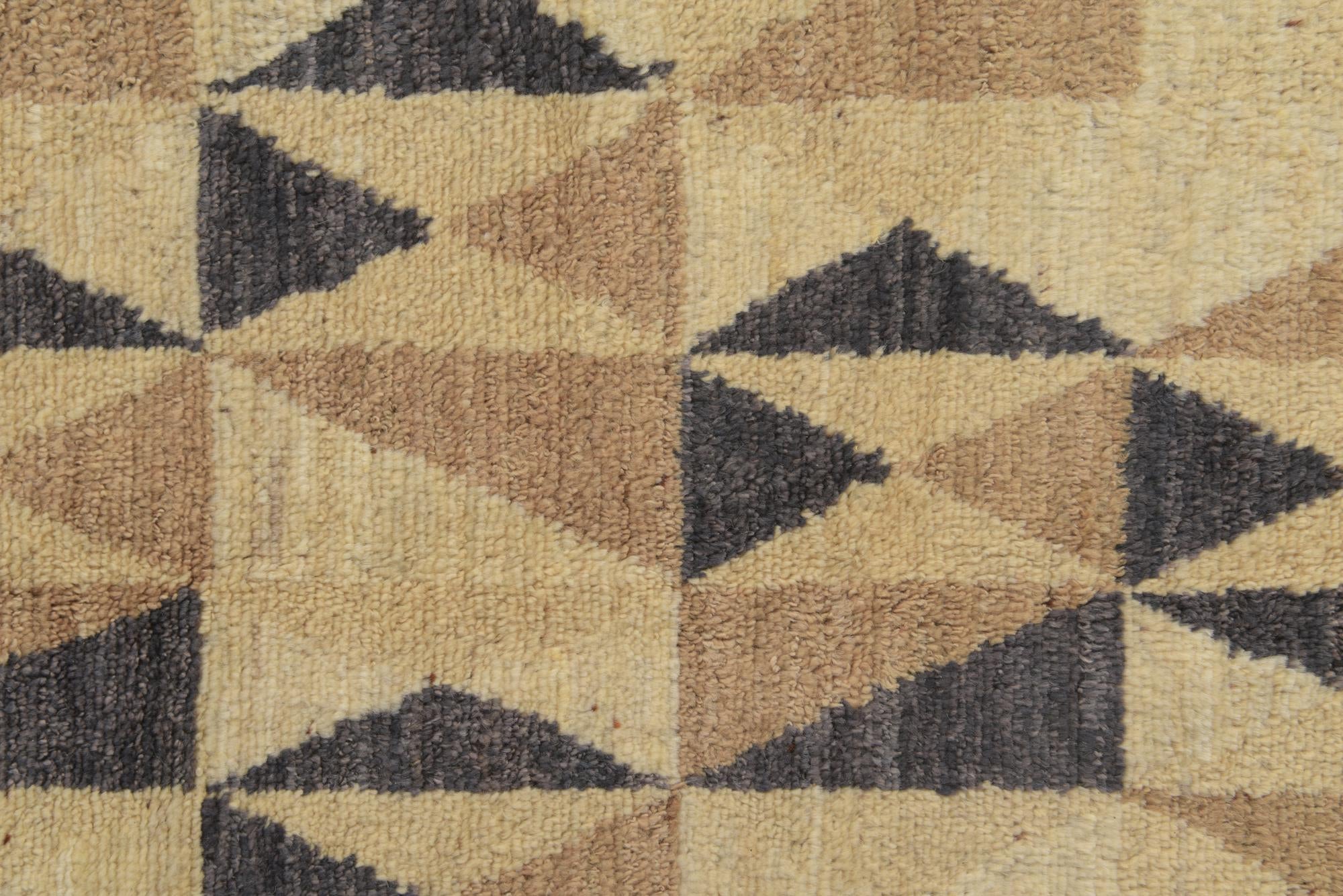 5' 10 x 8' 6 Hand Knotted Darya Wool Rug
