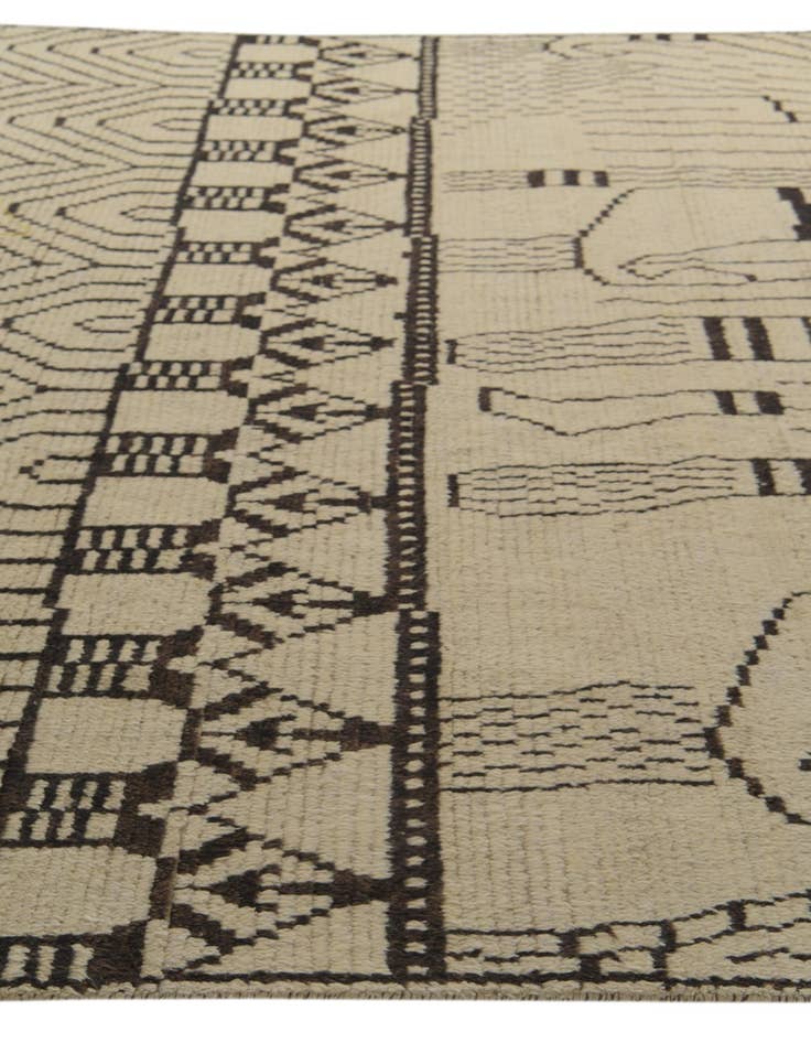 Detail image of 9' 10 x 14' 3  Hand Knotted Darya Wool Rug