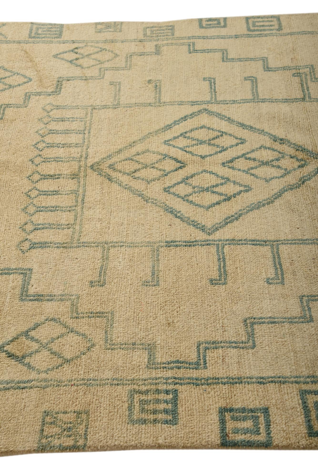5' 6 x 8' 7 Hand Knotted Darya Wool Rug