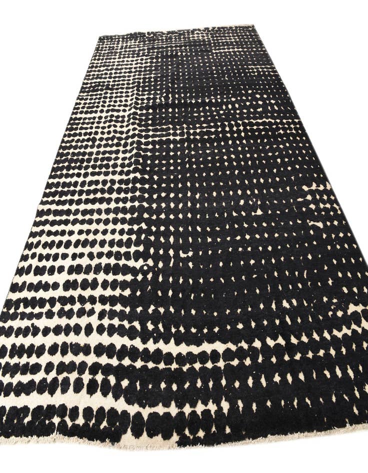 Detail image of 9' 10 x 14'  Hand Knotted Darya Wool Rug