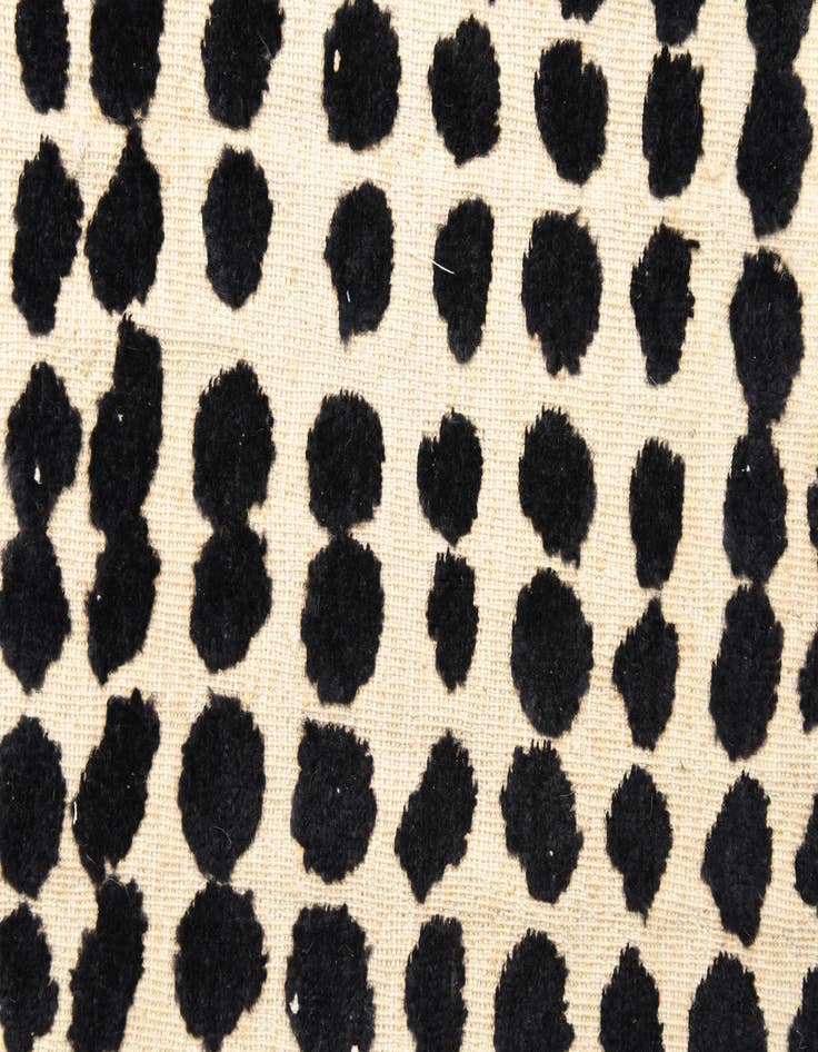 Detail image of 9' 10 x 14'  Hand Knotted Darya Wool Rug