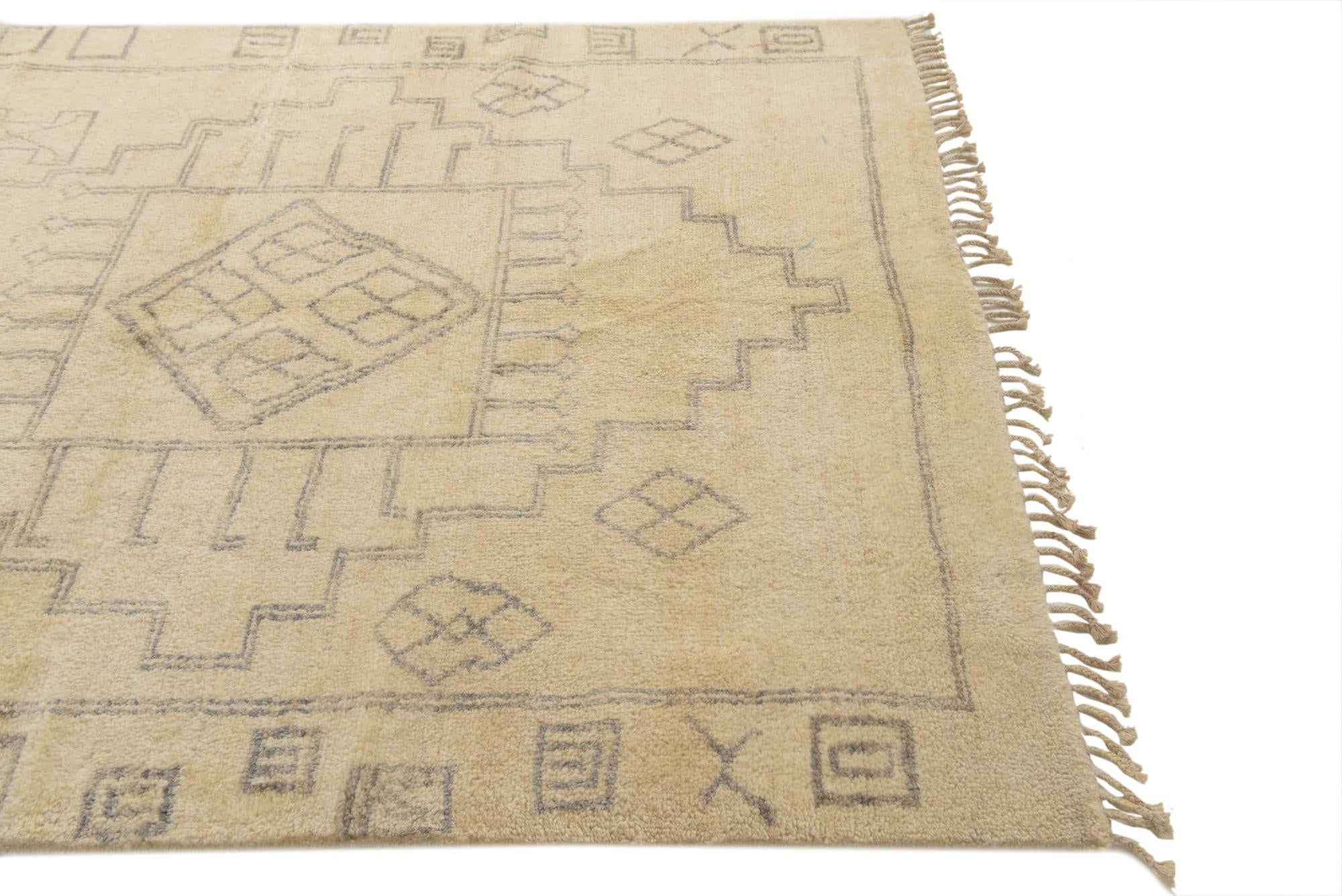 5' 5 x 8' Hand Knotted Darya Wool Rug