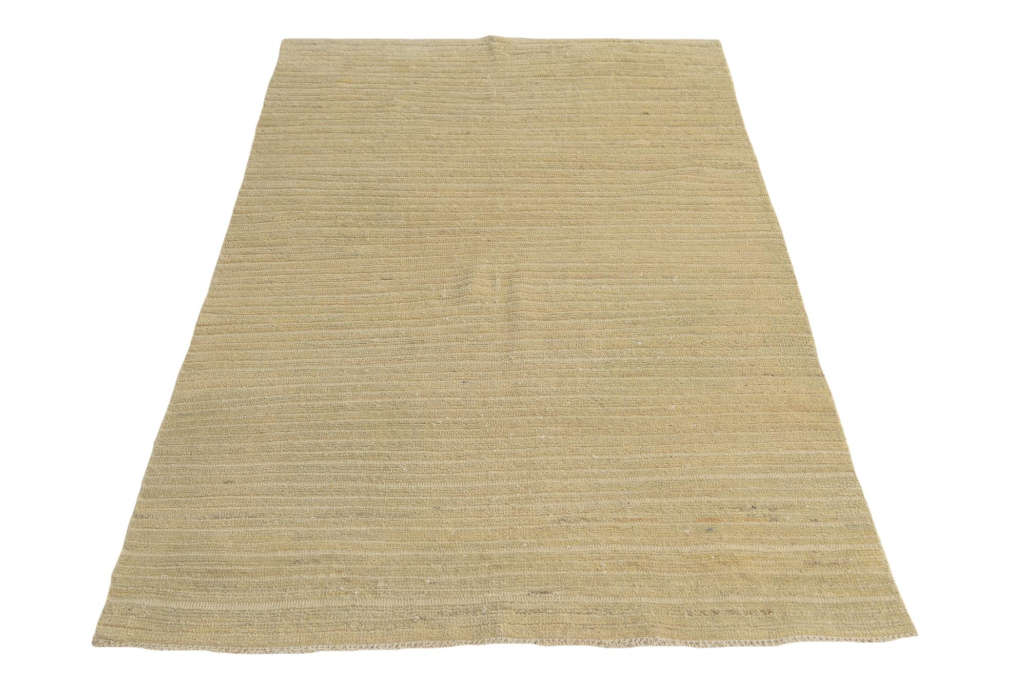 4' x 6' 3 Hand Knotted Darya Wool Rug