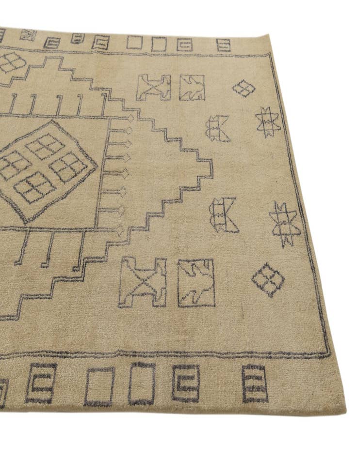 Detail image of 5' 8 x 7' 9 Hand Knotted Darya Wool Rug