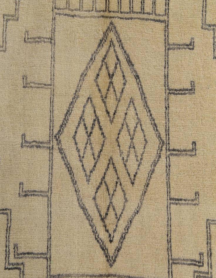 Detail image of 5' 8 x 7' 9  Hand Knotted Darya Wool Rug