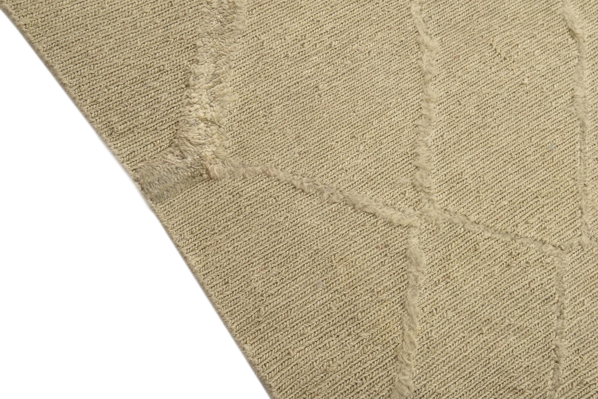 5' 8 x 8' Hand Knotted Darya Wool Rug