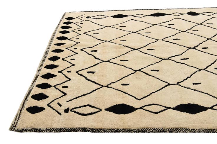 Detail image of 5' 10 x 8' 3 Hand Knotted Darya Wool Rug