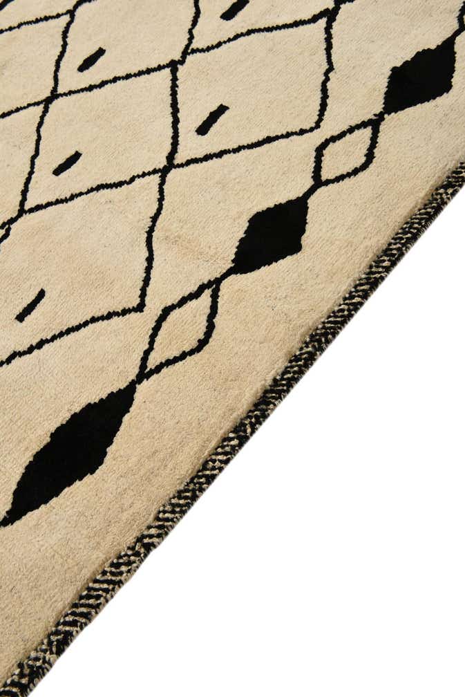 5' 10 x 8' 3 Hand Knotted Darya Wool Rug