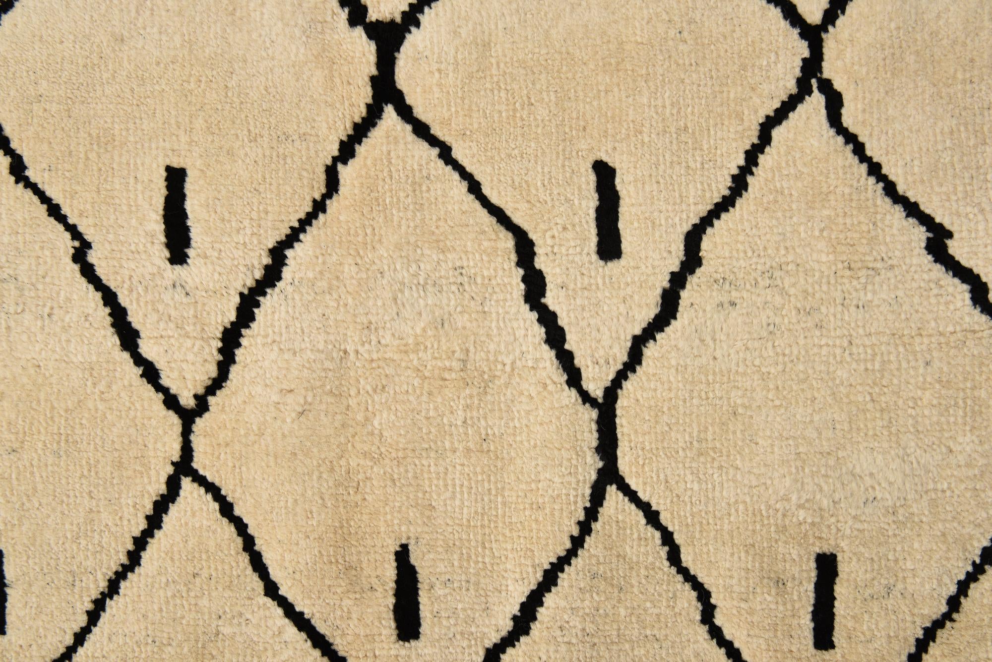 5' 10 x 8' 3 Hand Knotted Darya Wool Rug