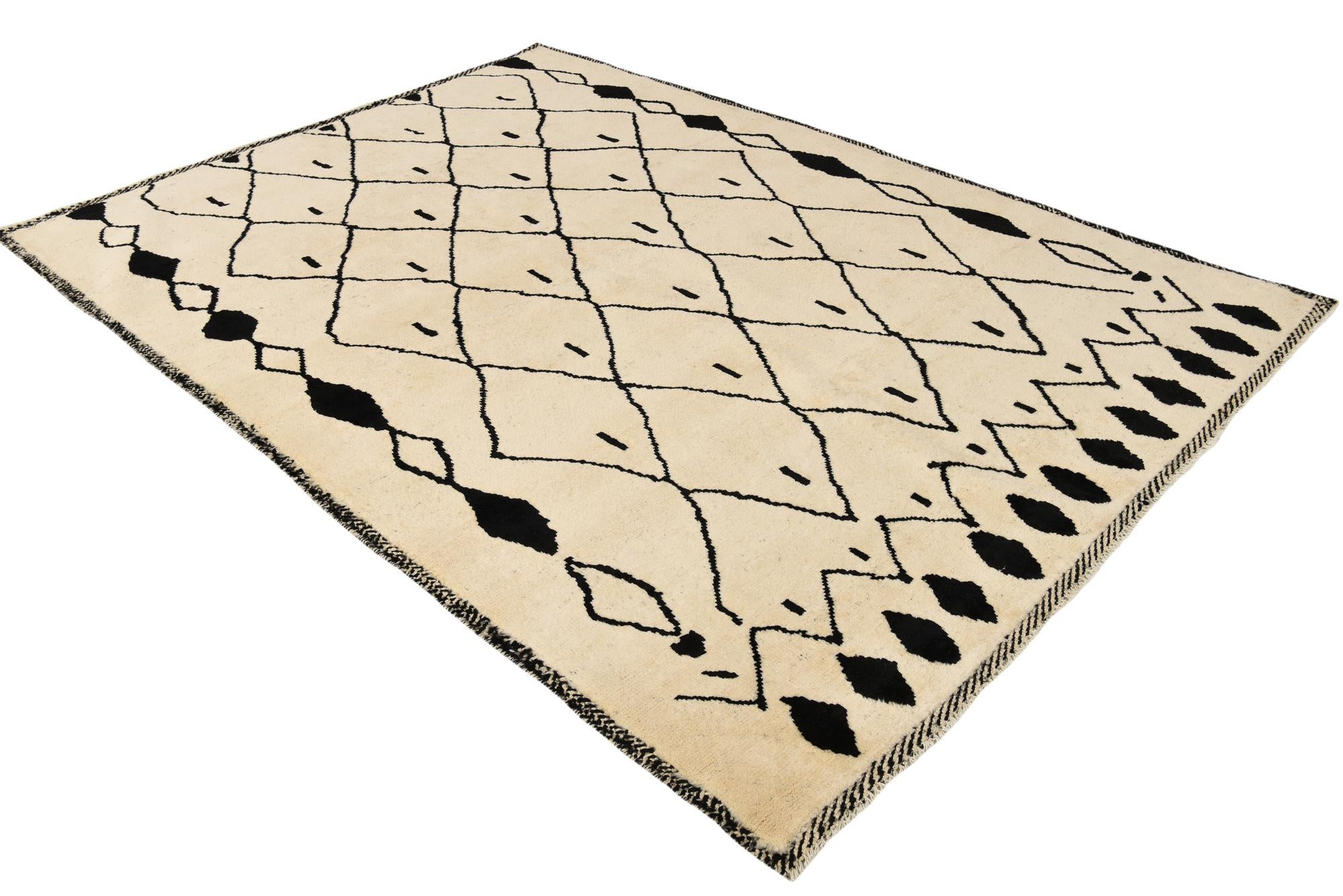 5' 10 x 8' 3 Hand Knotted Darya Wool Rug