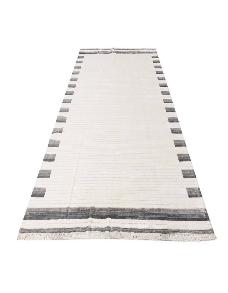 Detail image of 8' 1 x 11' 5  Hand Knotted Darya Wool Rug