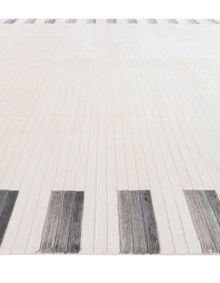 Detail image of 8' 1 x 11' 5  Hand Knotted Darya Wool Rug