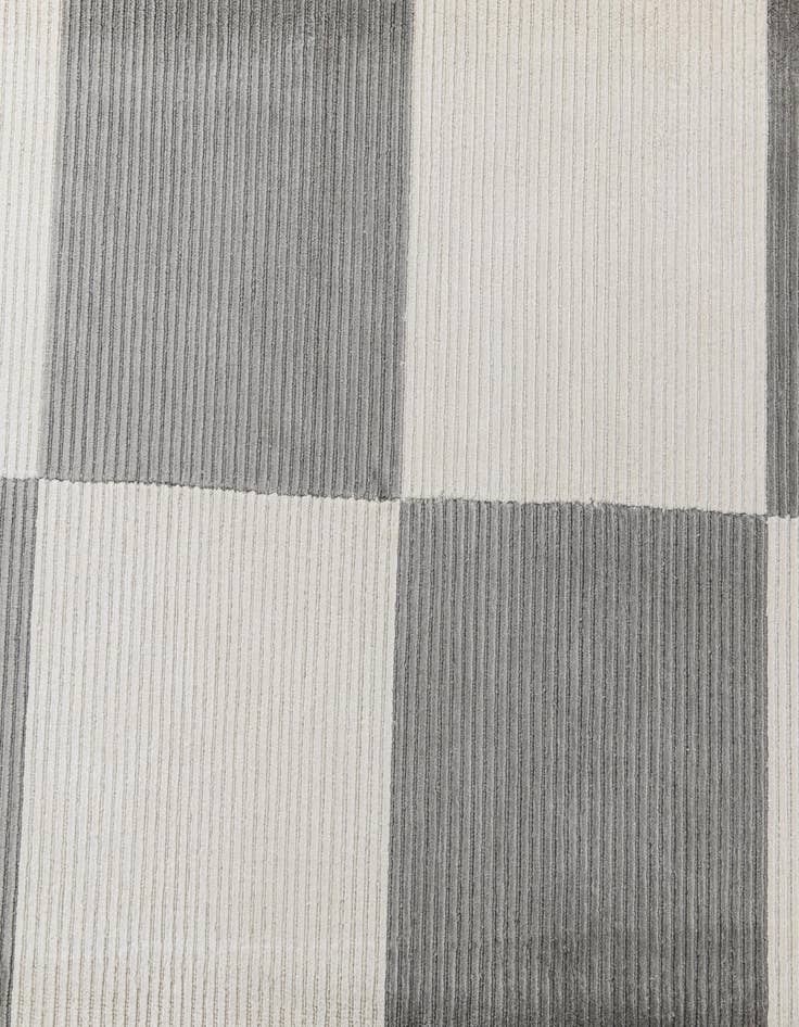 Detail image of 6' 5 x 9' 9  Hand Knotted Darya Wool Rug