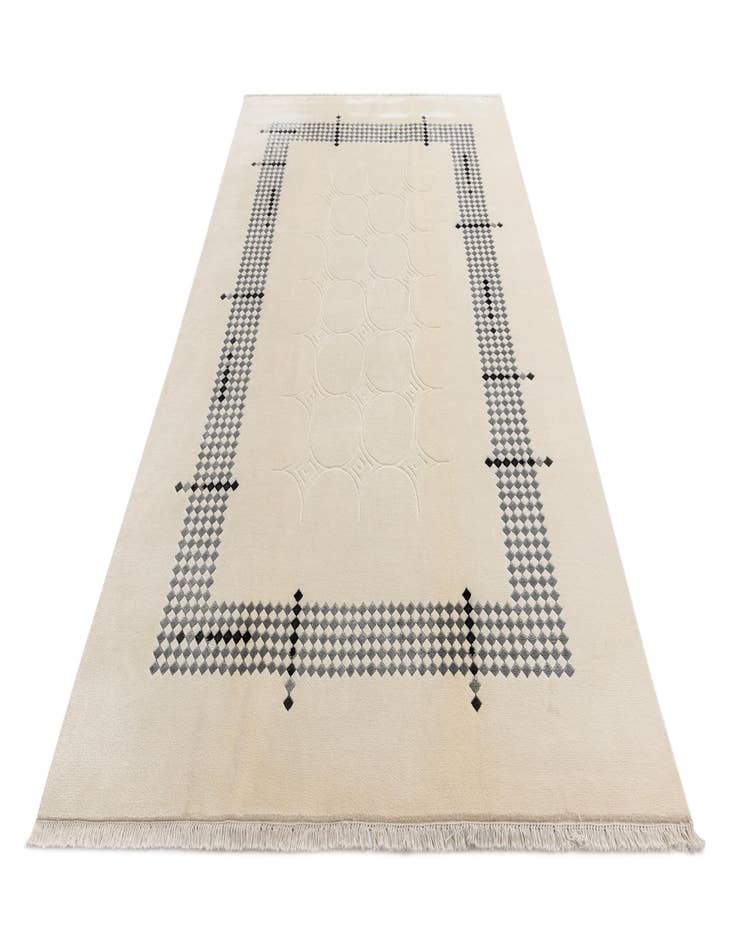 Detail image of 6' 6 x 9' 9  Hand Knotted Darya Wool Rug