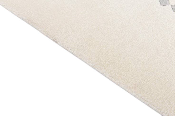 Detail image of 6' 6 x 9' 9 Hand Knotted Darya Wool Rug