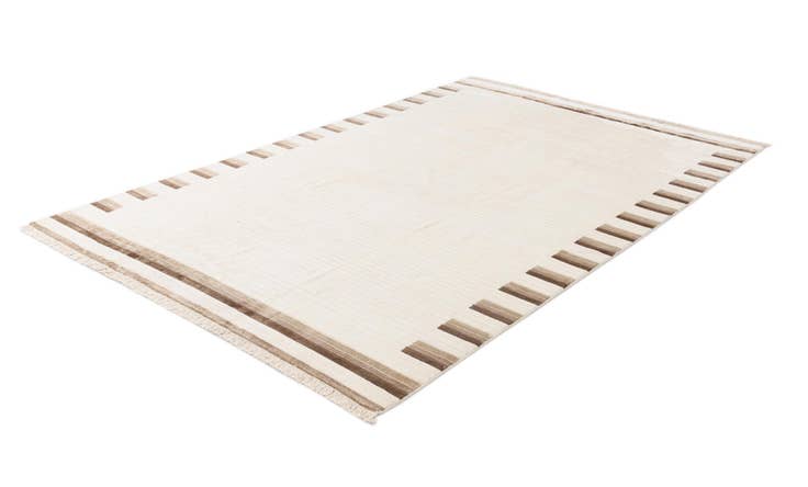 Detail image of 6' 5 x 9' 8 Hand Knotted Darya Wool Rug