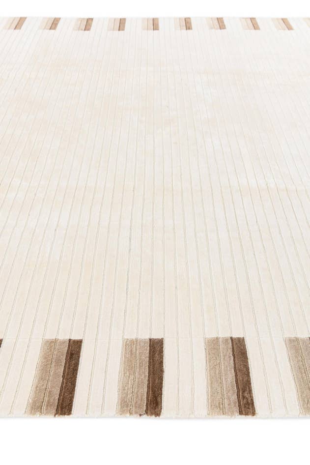 Detail image of 6' 5 x 9' 8 Hand Knotted Darya Wool Rug