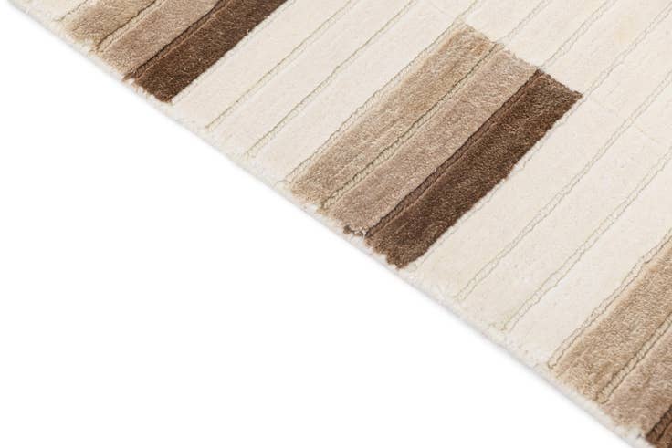 Detail image of 6' 5 x 9' 8 Hand Knotted Darya Wool Rug