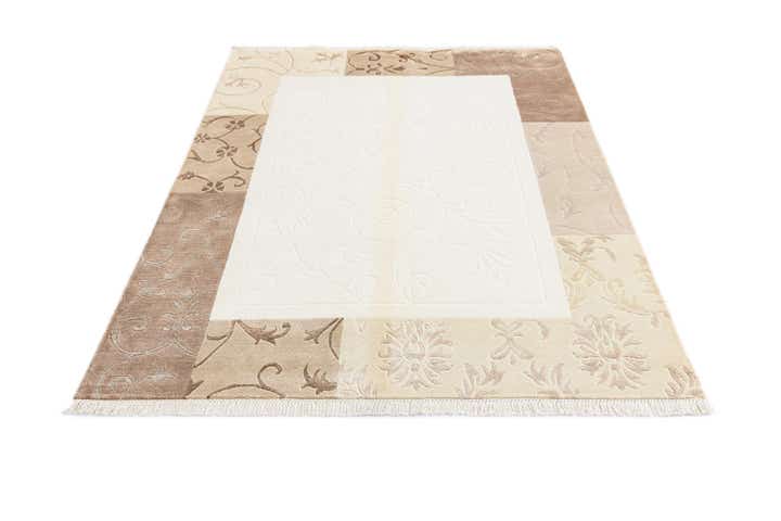 4' 7 x 6' 7 Hand Knotted Darya Wool Rug