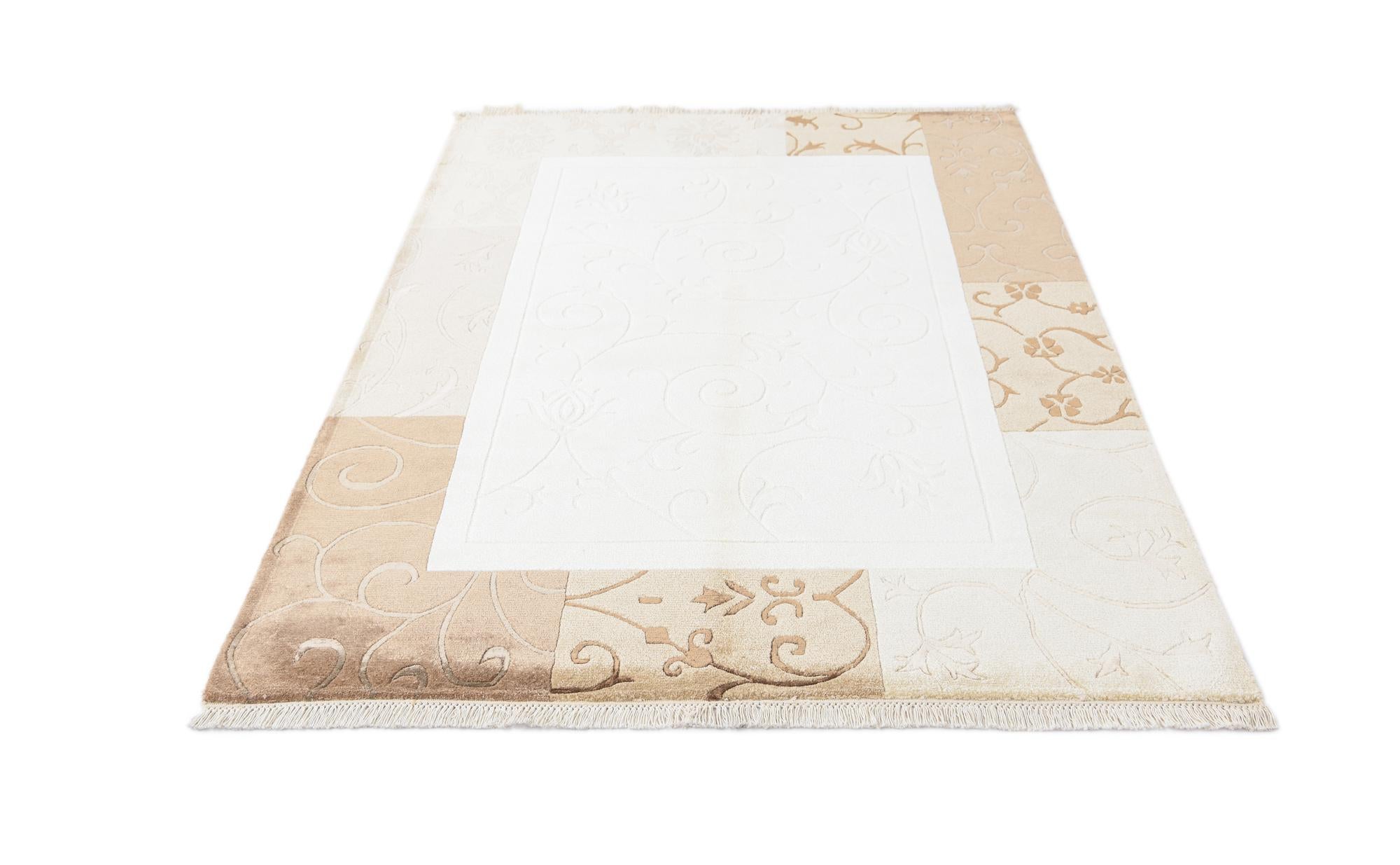 4' 7 x 6' 8 Hand Knotted Darya Wool Rug